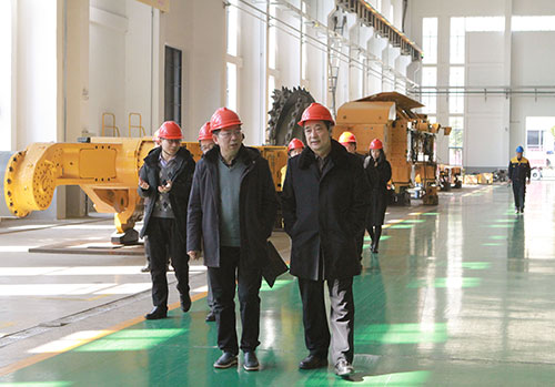 中國煤機(jī)協(xié)會(huì)領(lǐng)導(dǎo)蒞臨創(chuàng)力集團(tuán)調(diào)研指導(dǎo)(圖3) 中國煤機(jī)協(xié)會(huì)領(lǐng)導(dǎo)蒞臨創(chuàng)力集團(tuán)調(diào)研指導(dǎo)(圖3)