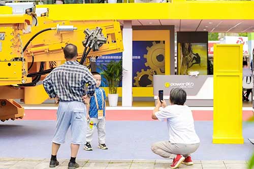 1fad4325-226a-493f-8ec5-5ef7b609f93a.jpg 熱烈祝賀上海創(chuàng)力集團(tuán)參展貴州能博會取得圓滿成功(圖5)